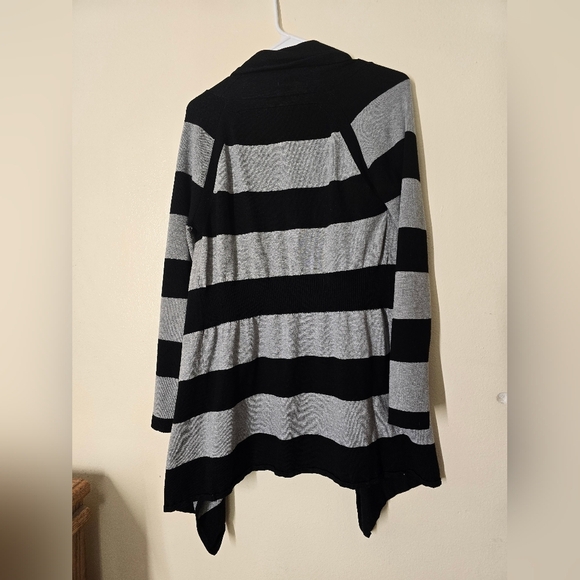White House Black Market Striped Cardigan - Picture 3 of 3